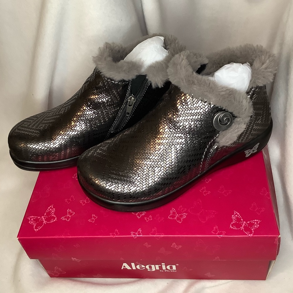 Algeria 2-Toned Metallic Boots
